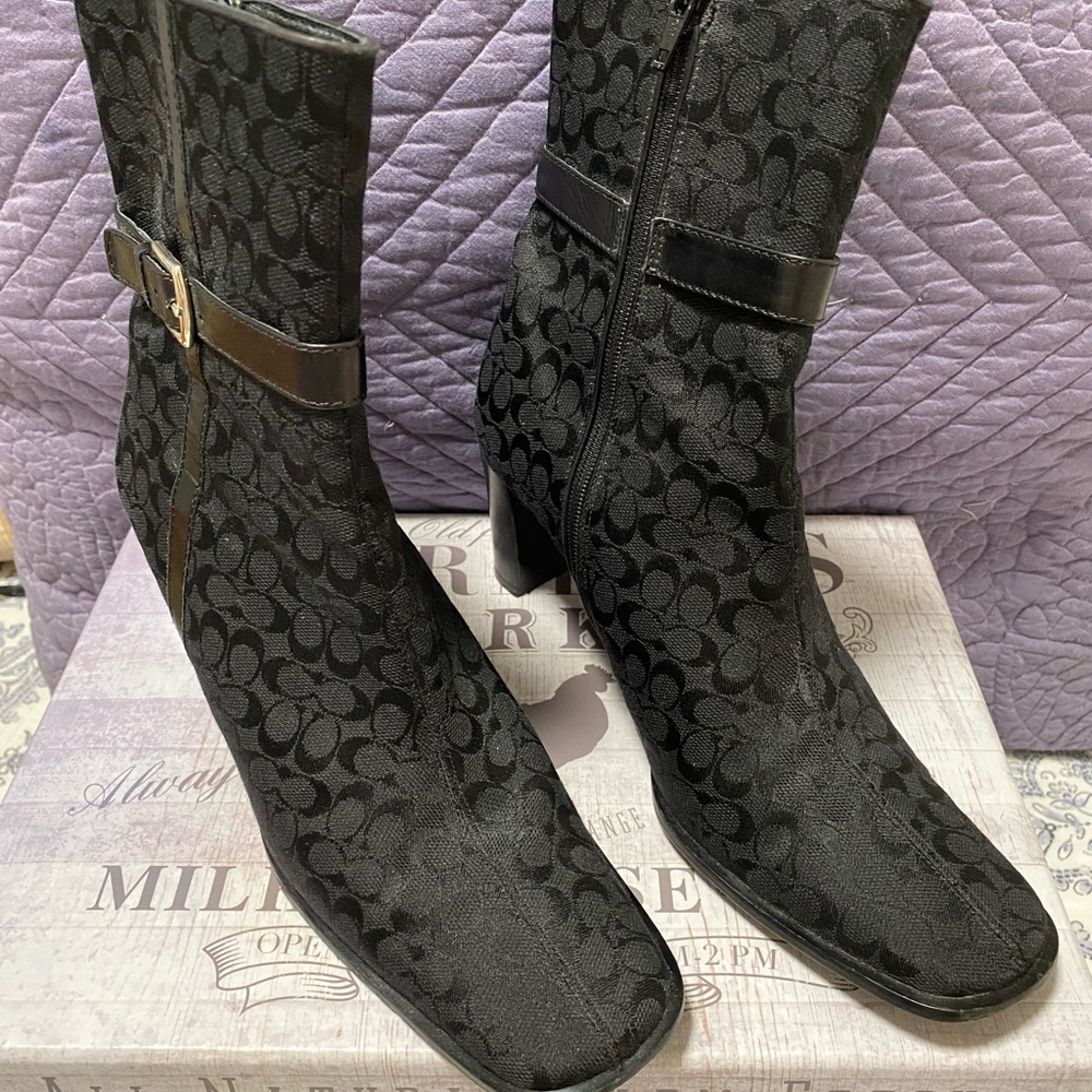 COACH Signature Booties Size 7B - Picture 3 of 7